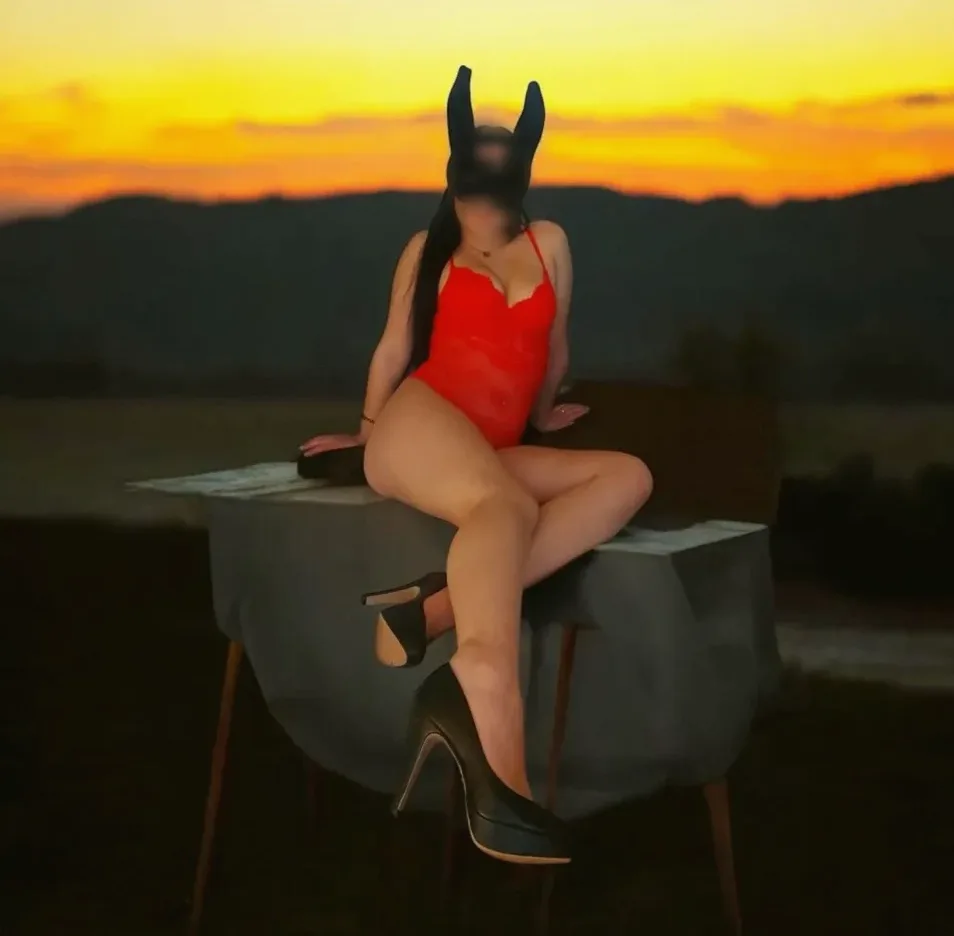 Aisha, 26
