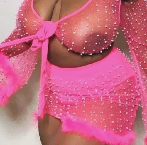 Mila, 39