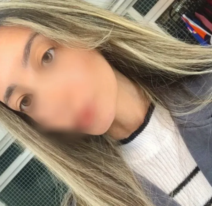Nadia, 20