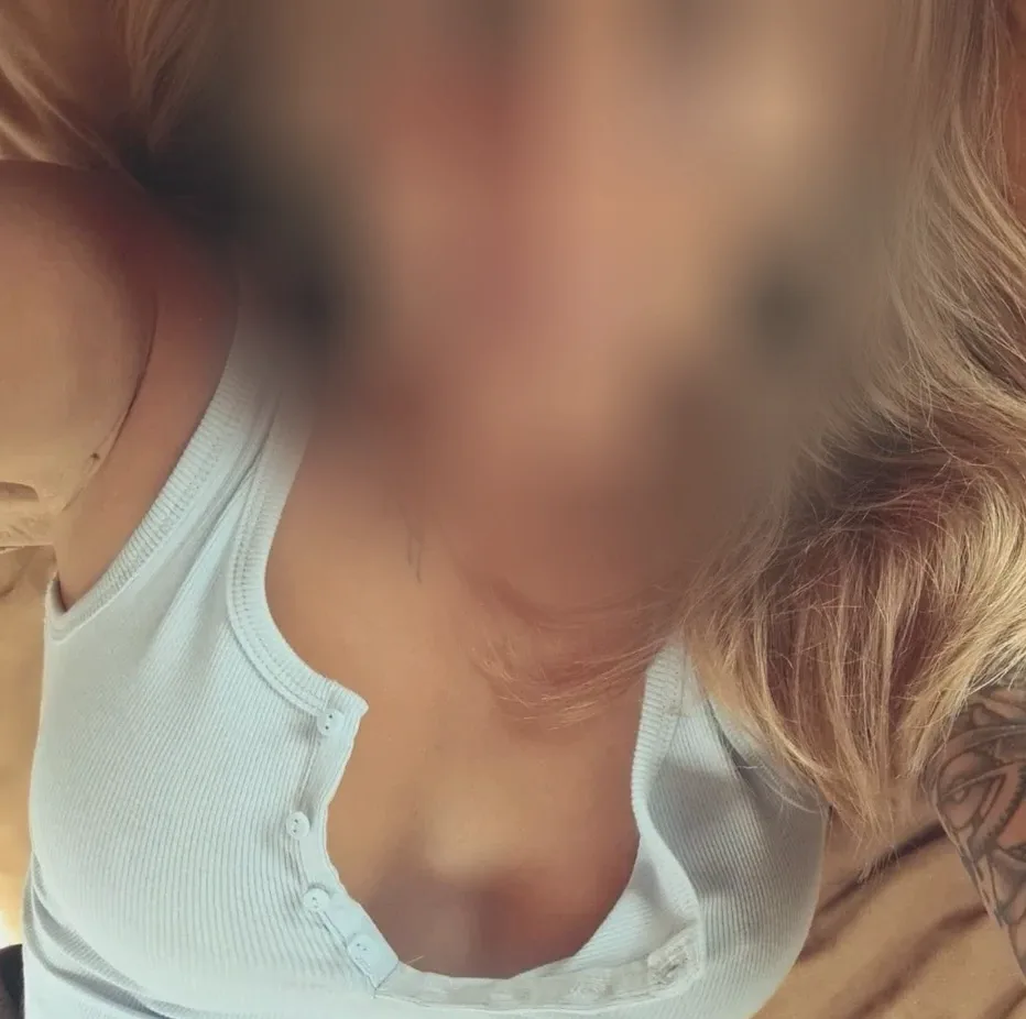 Stacey, 33